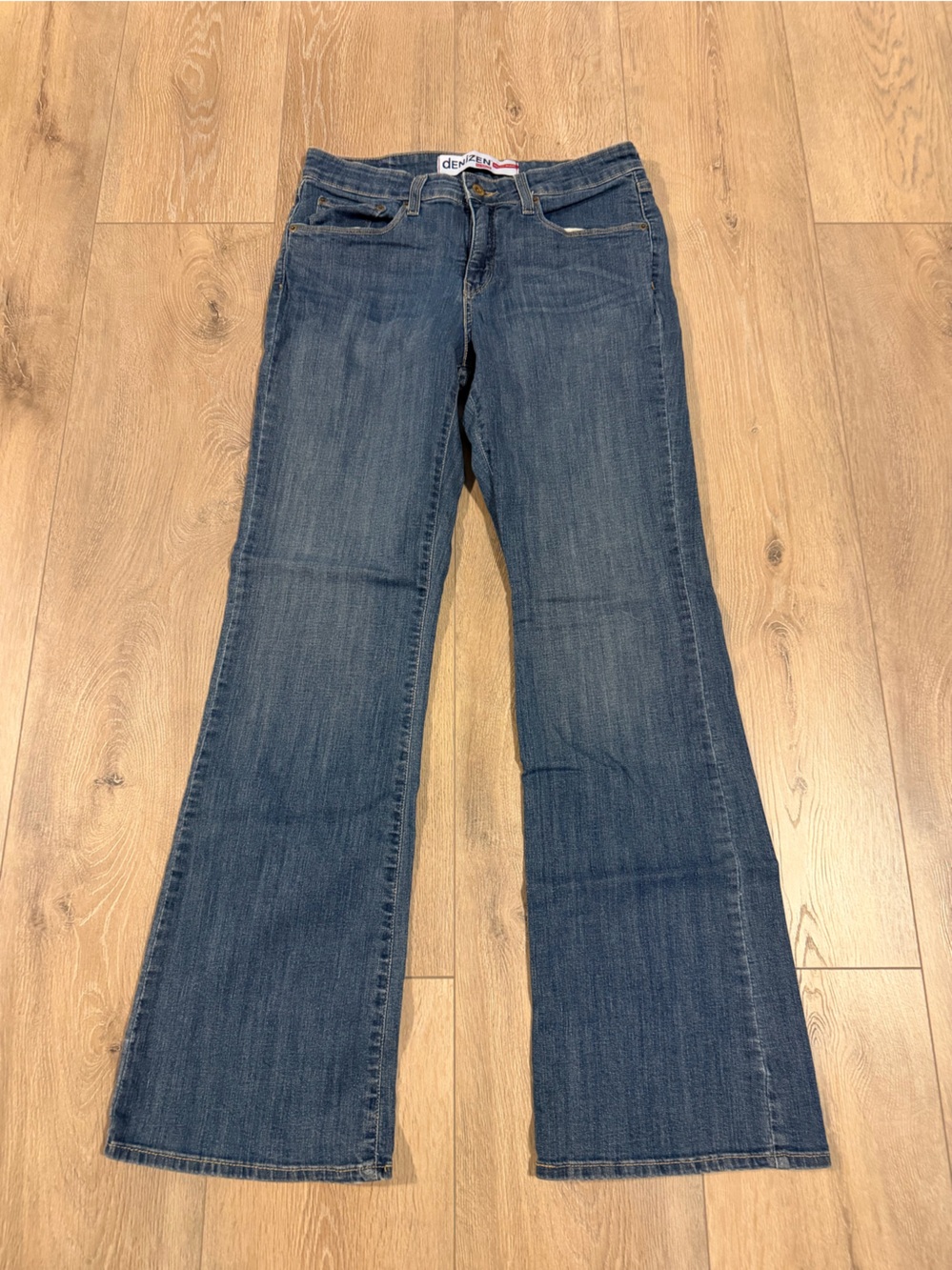 Levi's Women's Straight Leg Jeans — Dark Blue Wash